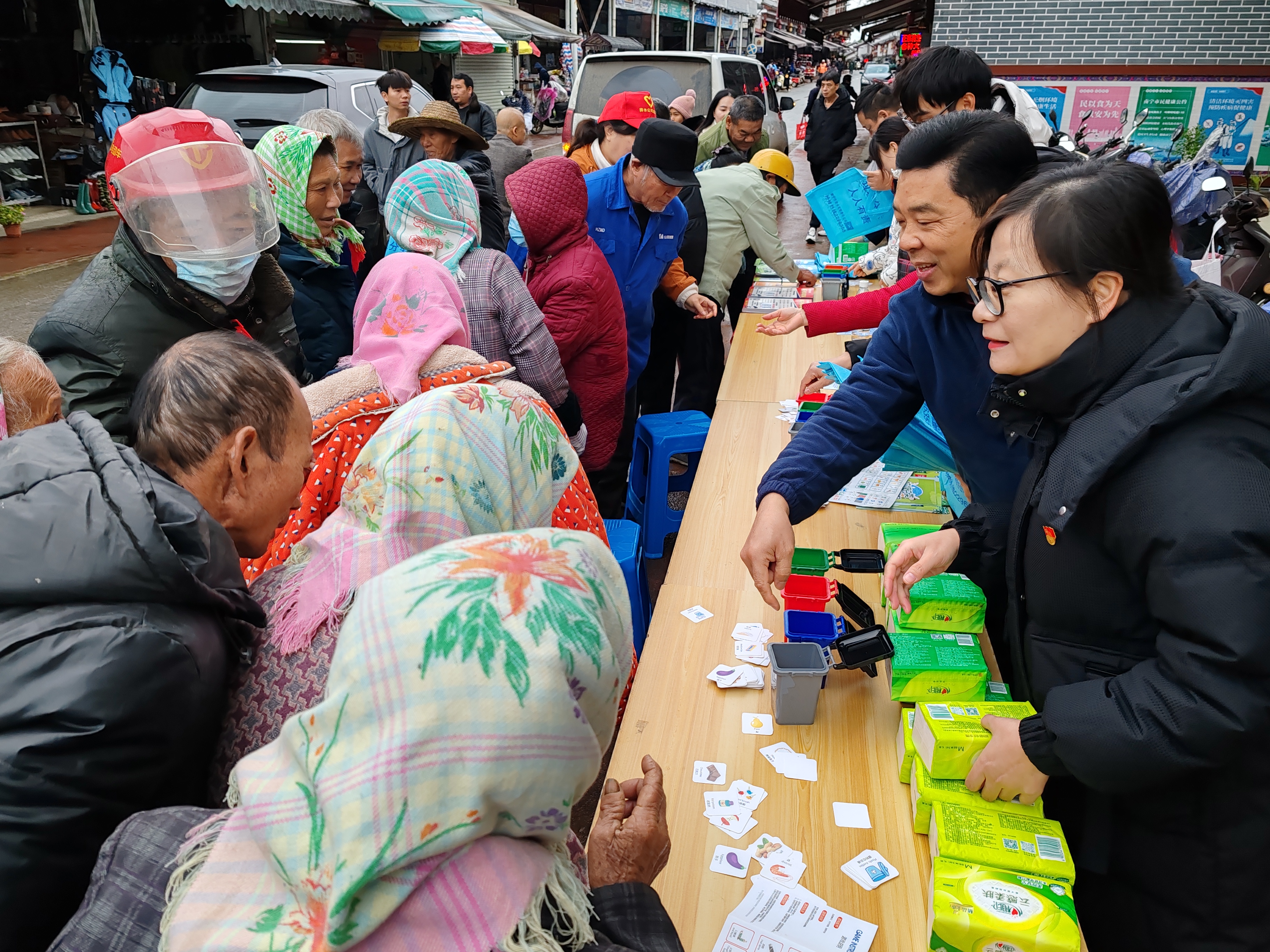 結對共建促發(fā)展 走訪(fǎng)服務(wù)暖人心——市排水公司開(kāi)展2023年在職黨員“走街巷、訪(fǎng)民情、促發(fā)展”活動(dòng)