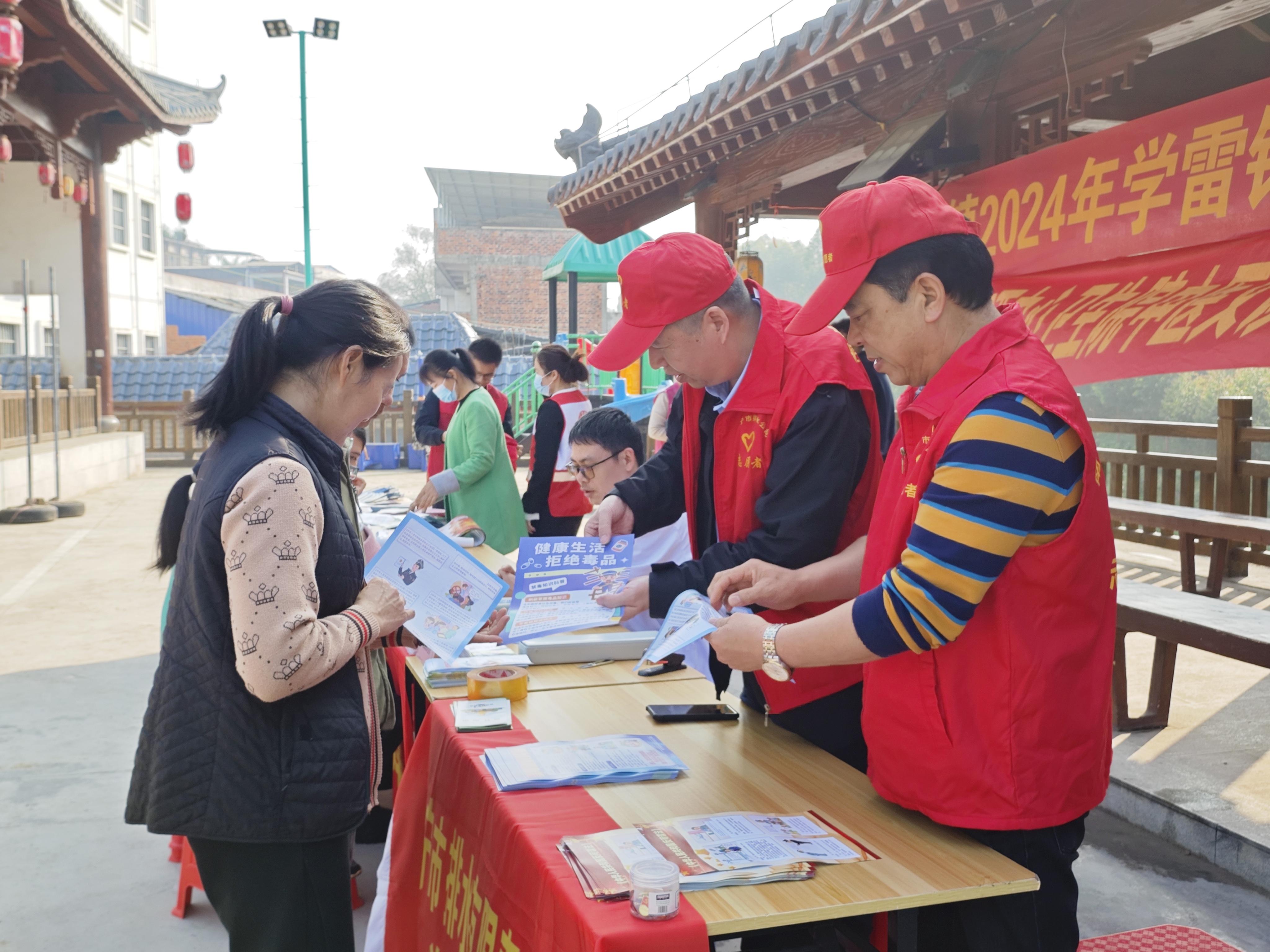 弘揚雷鋒精神，踐行為民初心 ——市排水公司開(kāi)展學(xué)雷鋒暨 “文明實(shí)踐我是行動(dòng)者 ”志愿服務(wù)活動(dòng)